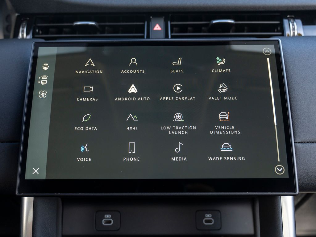 2024 Land Rover Discovery Sport S photo 22