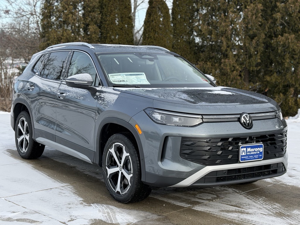 2026 Volkswagen Tiguan SE's photo