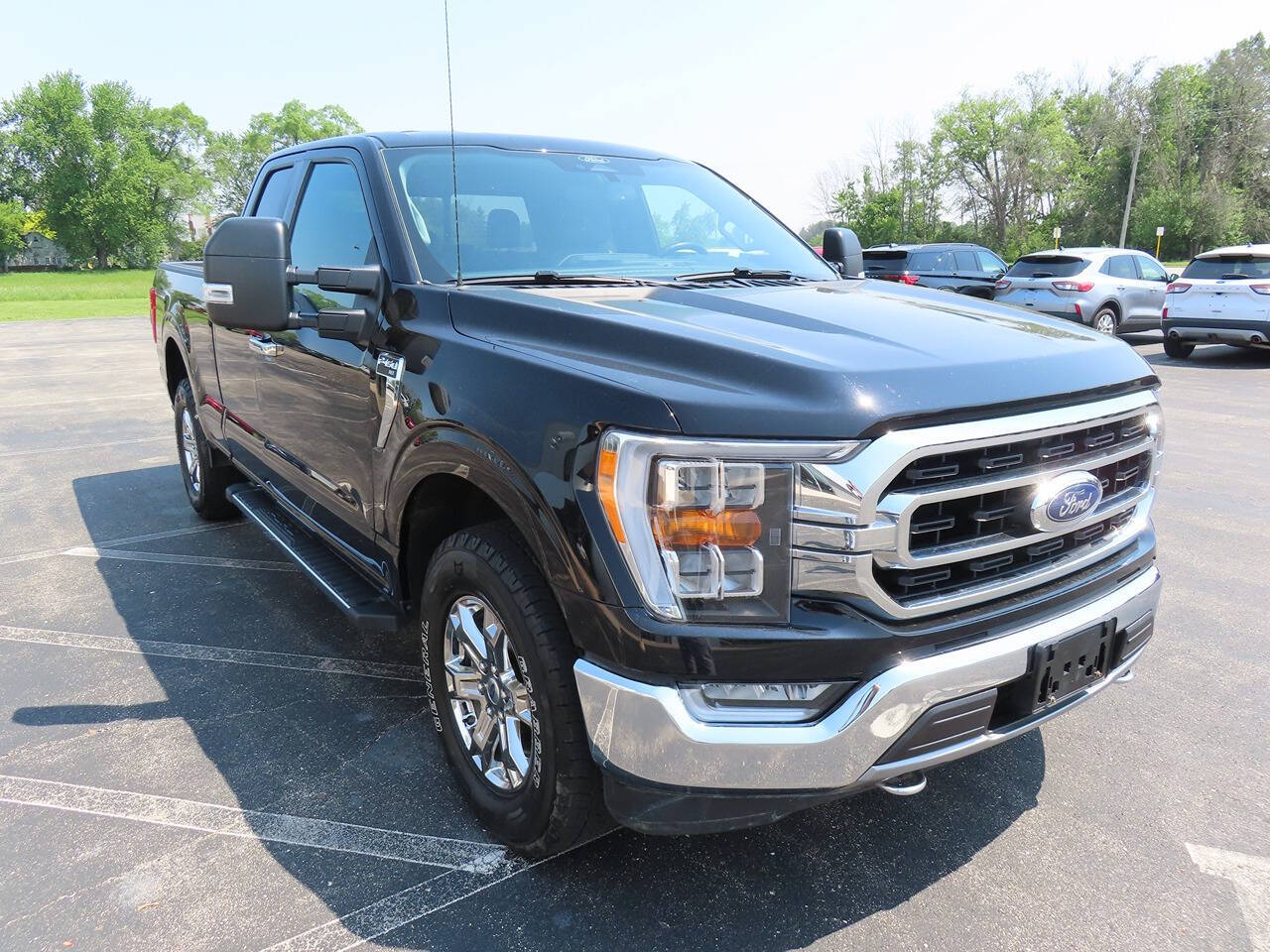 2021 Ford F-150 XLT photo 2