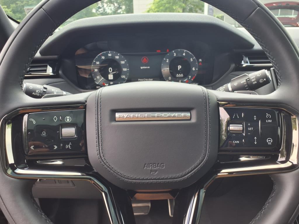 2025 Land Rover Range Rover Velar SE photo 11