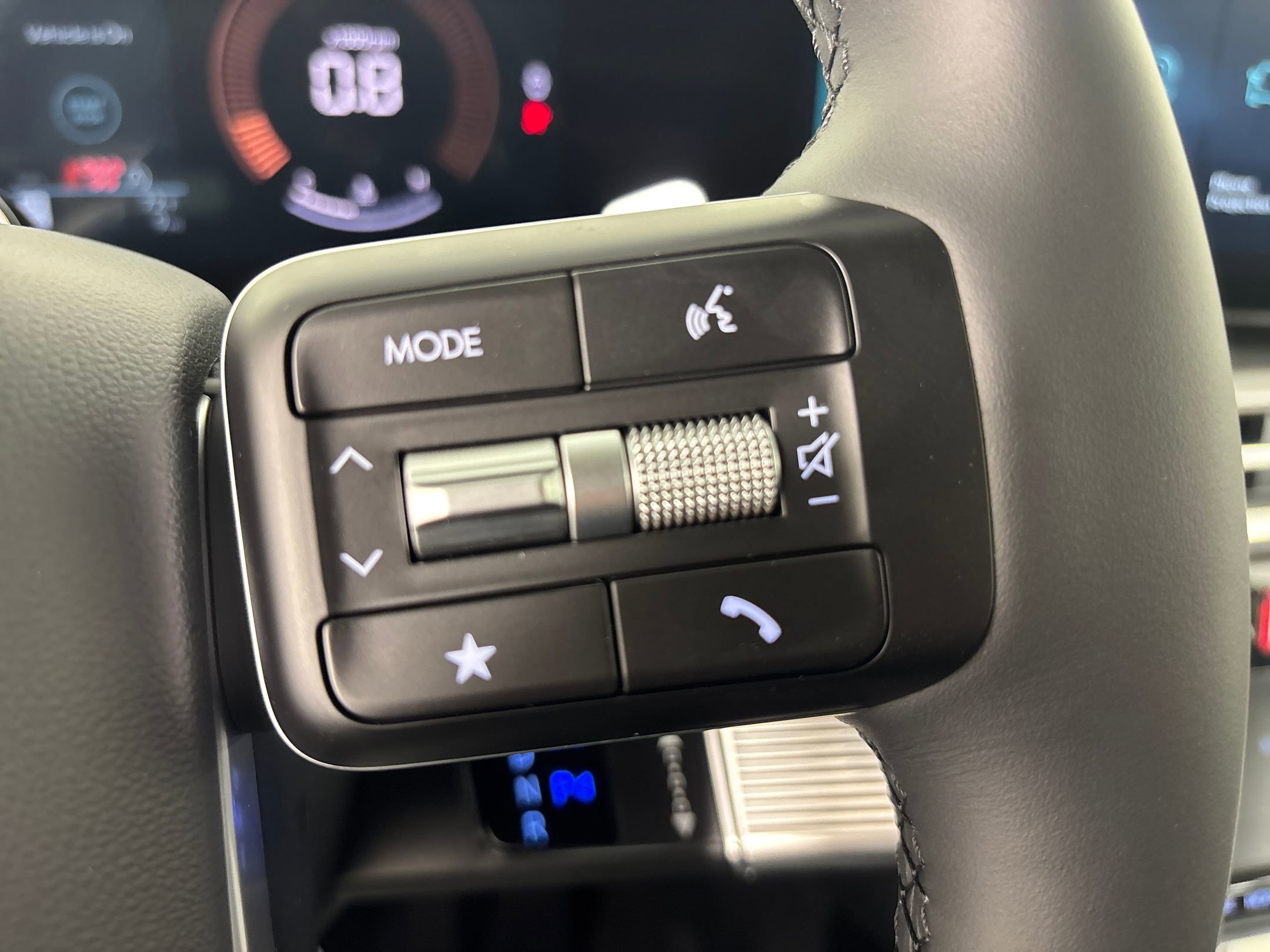2026 Hyundai Santa Fe SEL photo 24