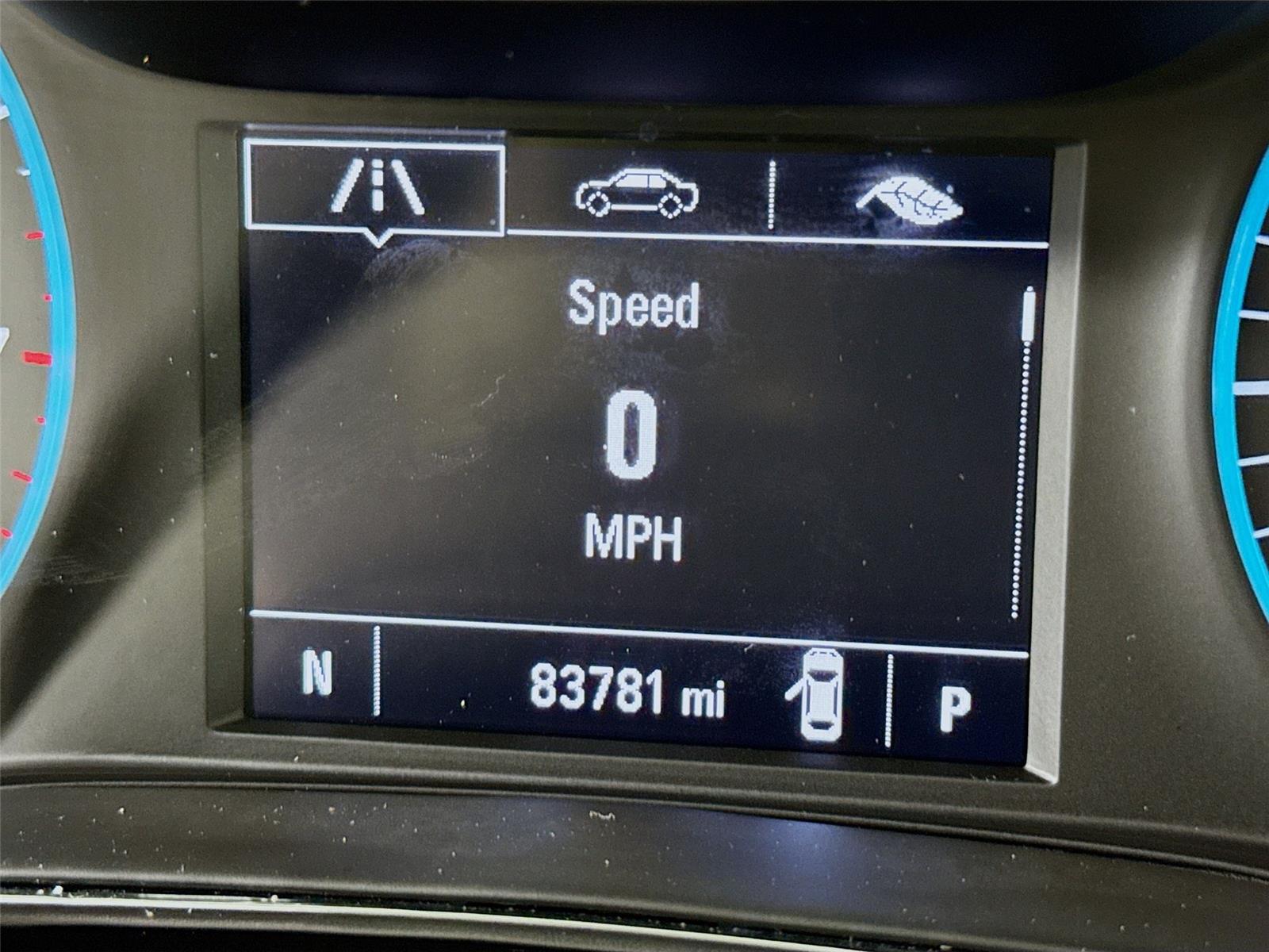 2018 Chevrolet Cruze LT photo 2