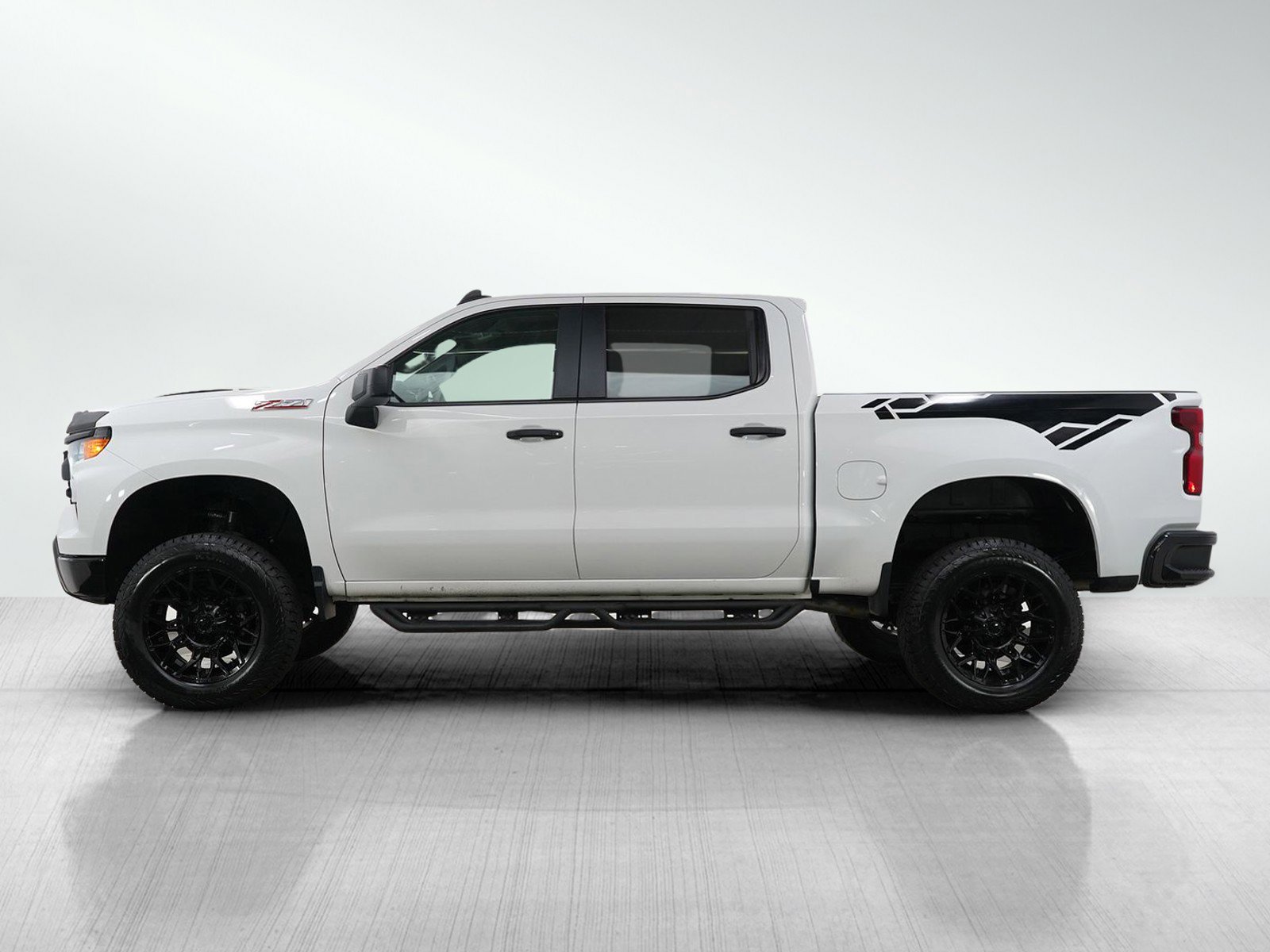 Used 2022 Chevrolet Silverado 1500 Custom with VIN 3GCPDCED6NG540505 for sale in White Bear Lake, Minnesota