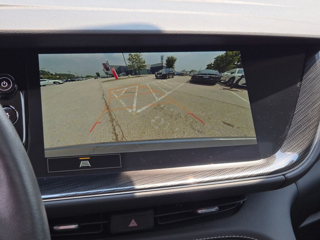 2023 Buick Envision Essence photo 31