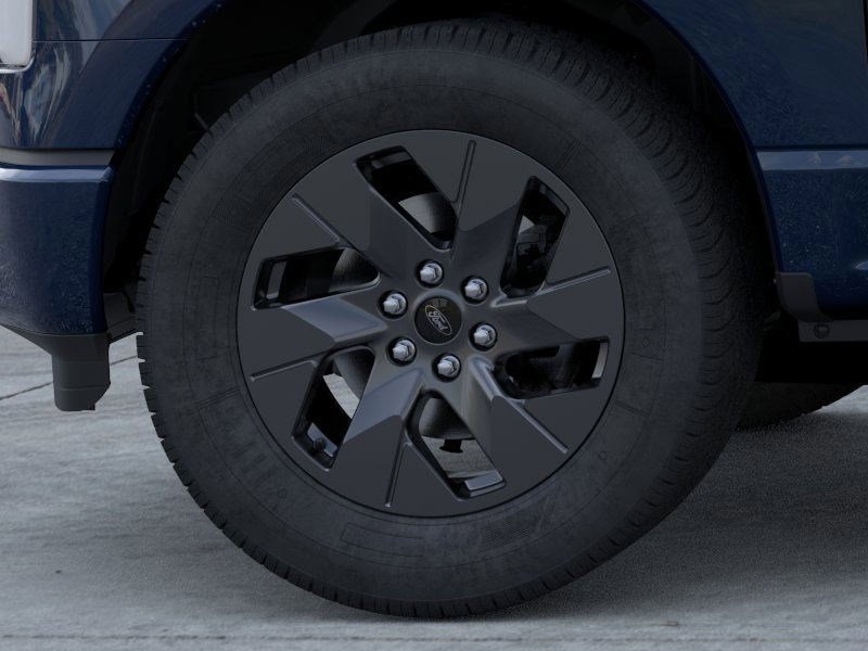2025 Ford F-150 Lightning photo 3