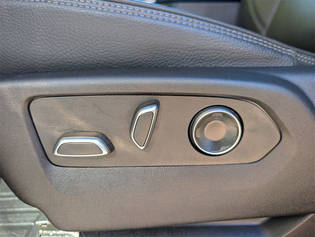 2023 Gmc Yukon XL Denali photo 12