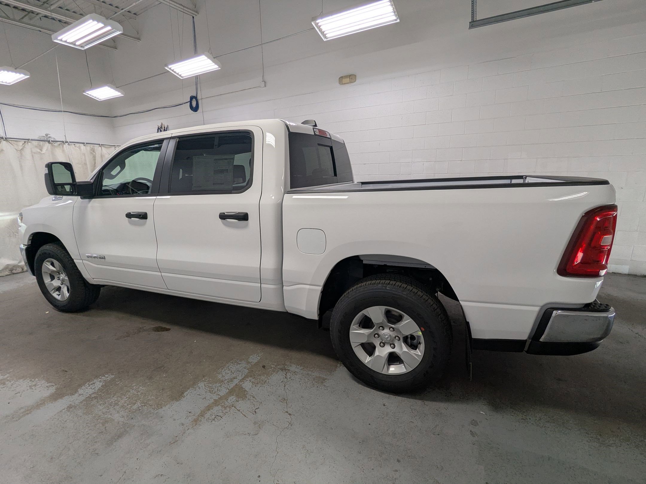 2025 Ram 1500 Tradesman photo 5