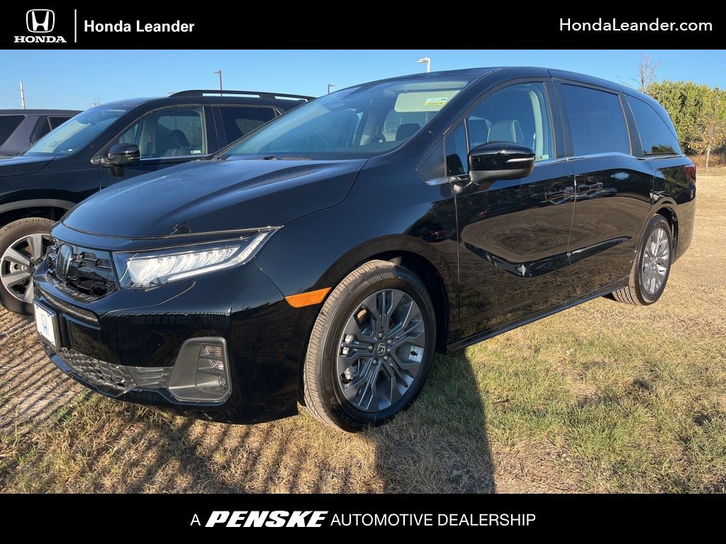 2026 Honda Odyssey Touring's photo