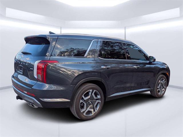 2024 Hyundai Palisade Limited photo 2