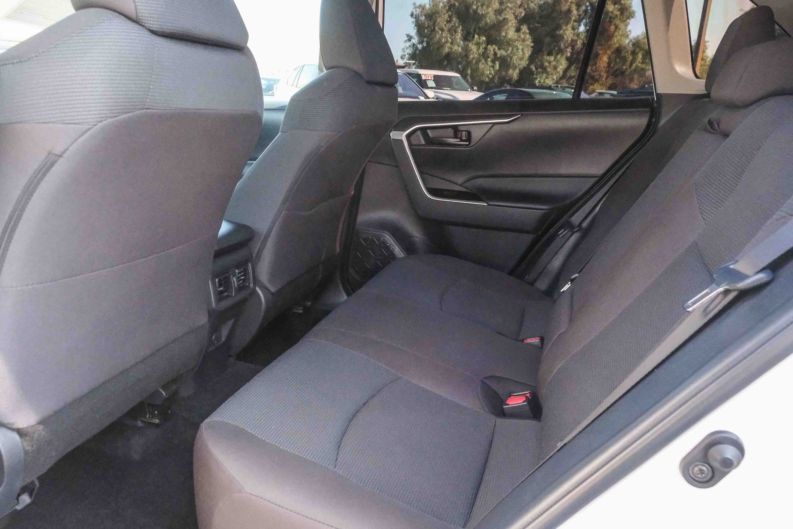 2025 Toyota RAV4 LE photo 17