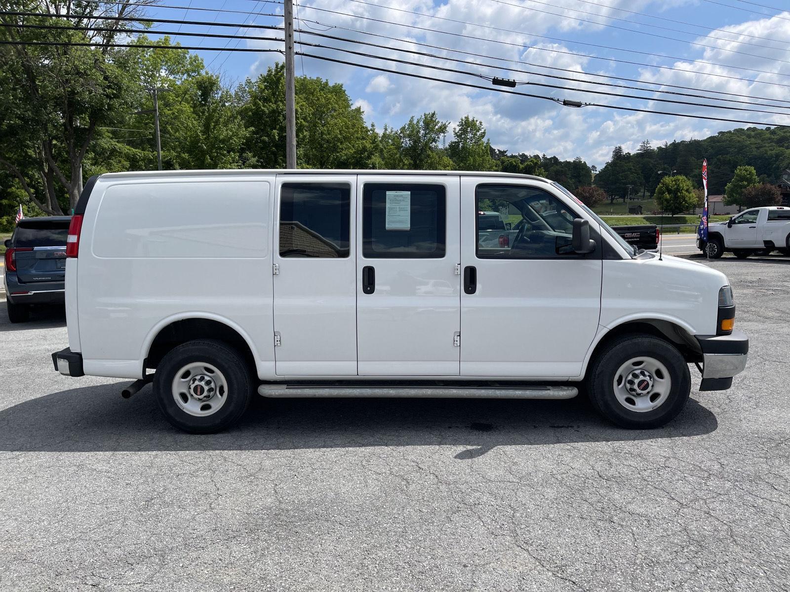 2023 Gmc Savana Cargo 2500 photo 4