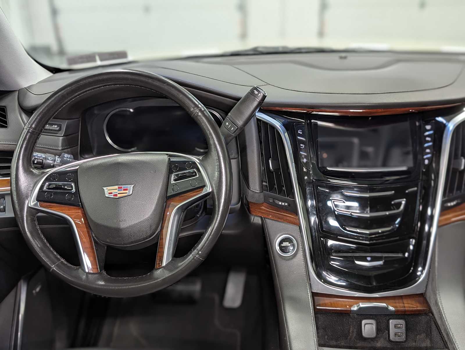 2016 Cadillac Escalade ESV Premium photo 5