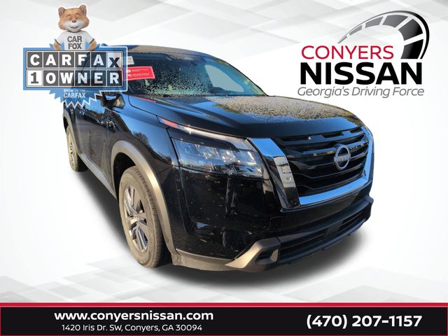 2025 Nissan Pathfinder SV's photo