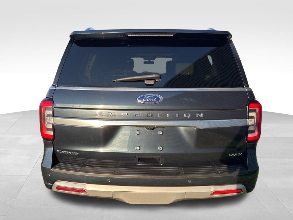 2022 Ford Expedition MAX Platinum photo 3
