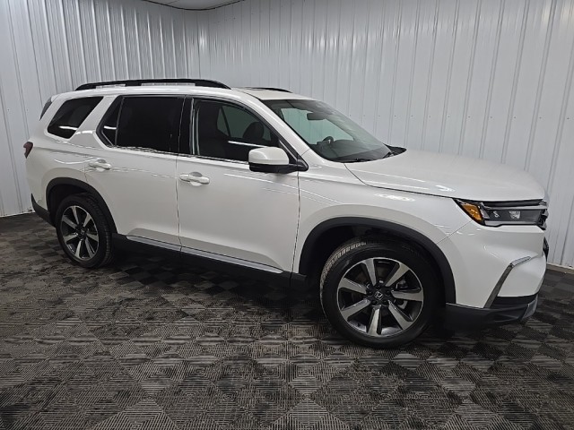 2023 Honda Pilot Elite's photo