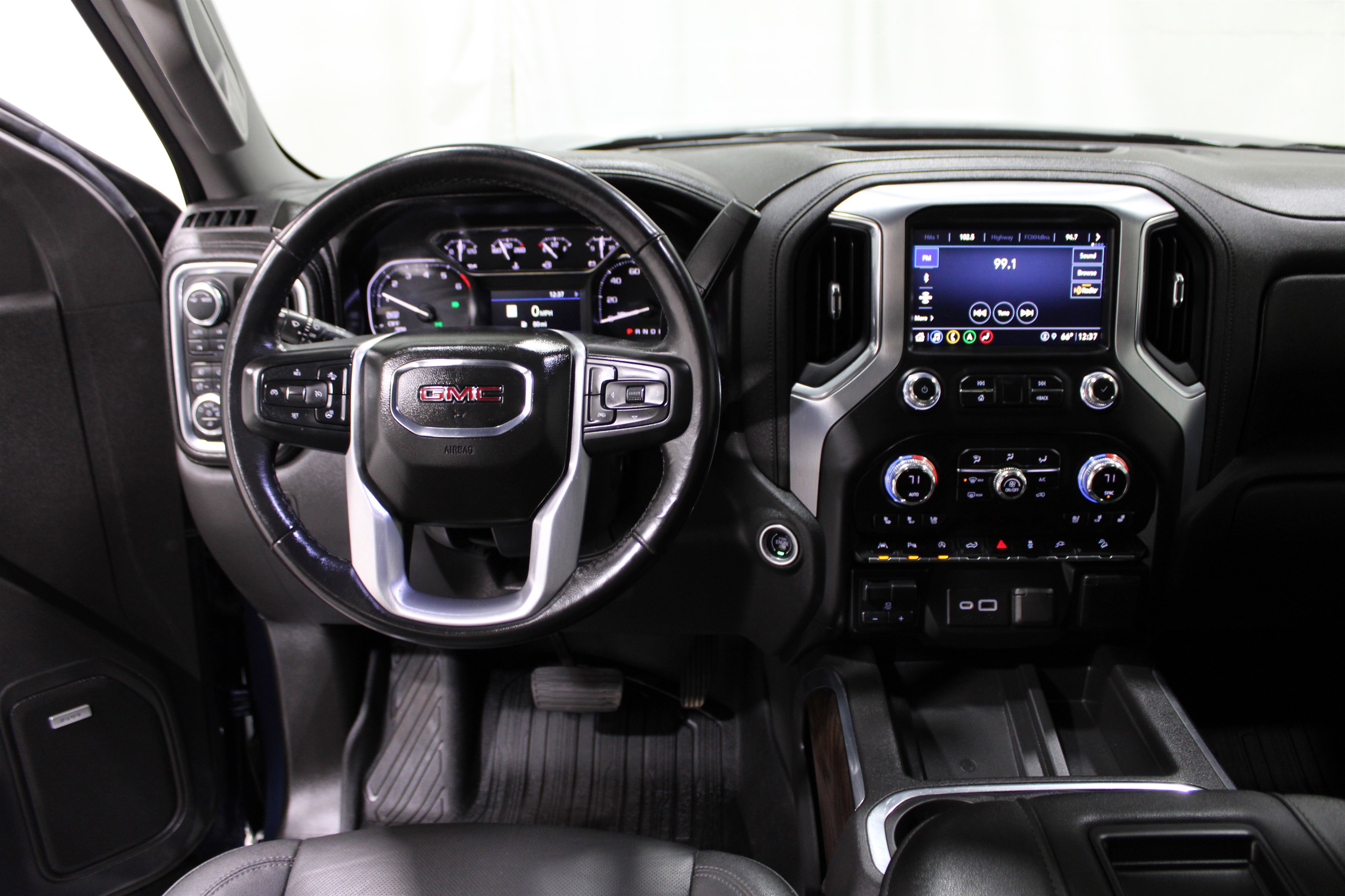 2021 Gmc Sierra 1500 SLT photo 2