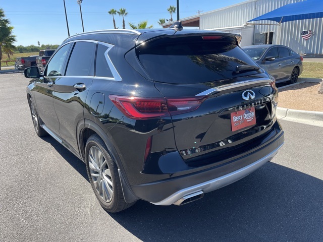 2023 Infiniti QX50 Luxe photo 3