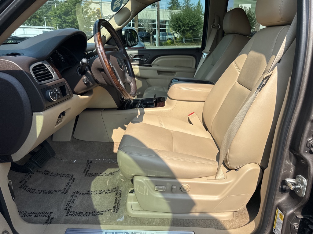 2013 Gmc Yukon Denali photo 16