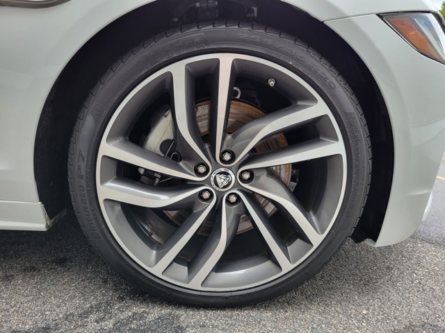 2024 Jaguar XF R-Dynamic SE photo 17