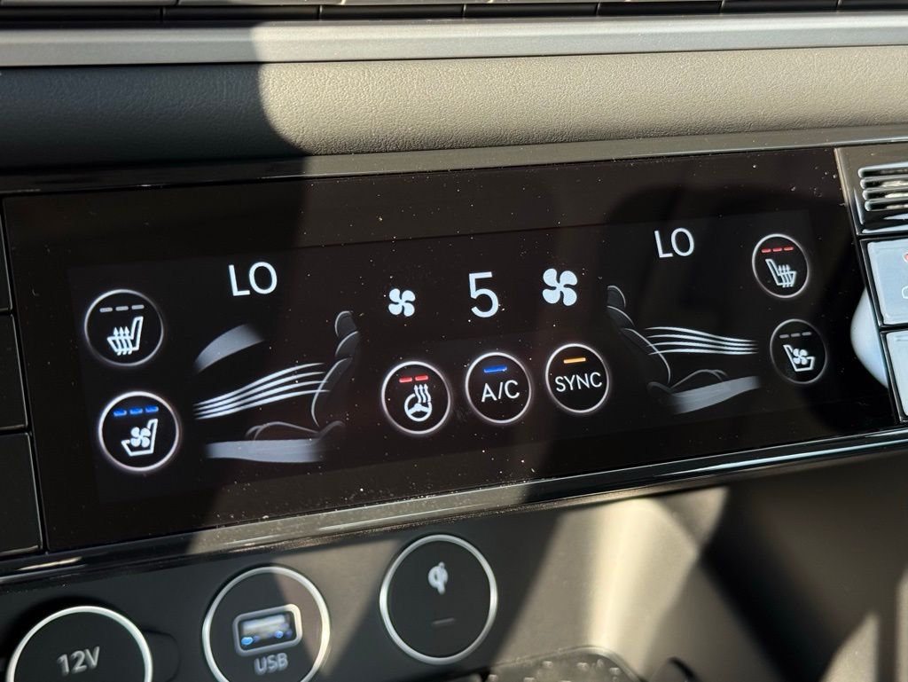 2026 Genesis G70 2.5T Prestige photo 31