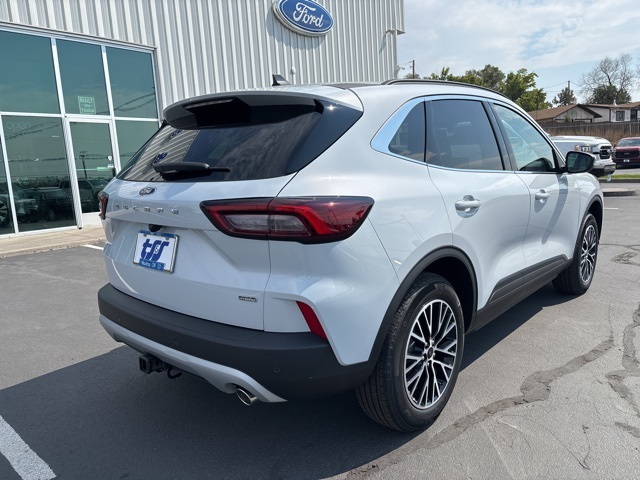 2025 Ford Escape Plug-In Hybrid Base photo 3