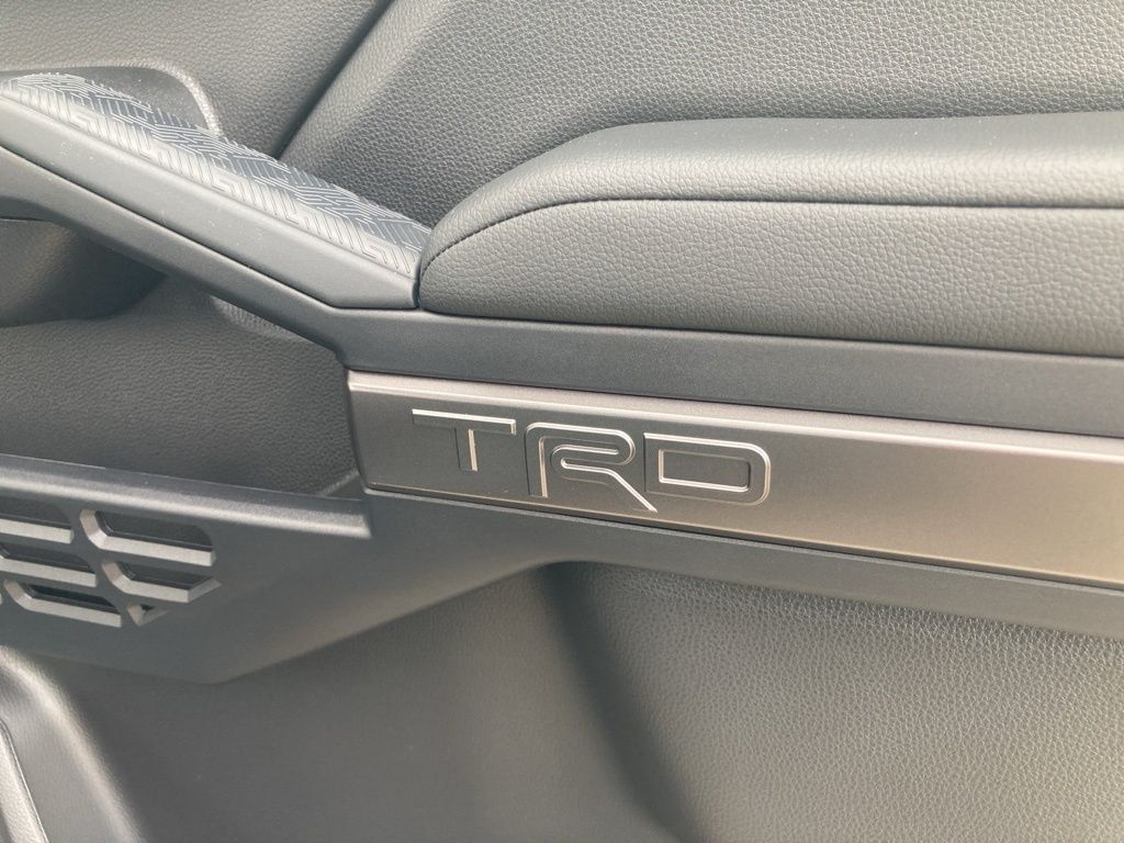 2025 Toyota 4Runner photo 28