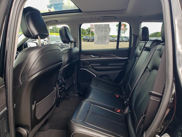 2022 Jeep Grand Cherokee Limited photo 16