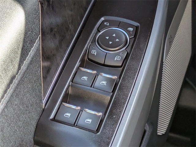 2022 Ford F-150 Lariat photo 22