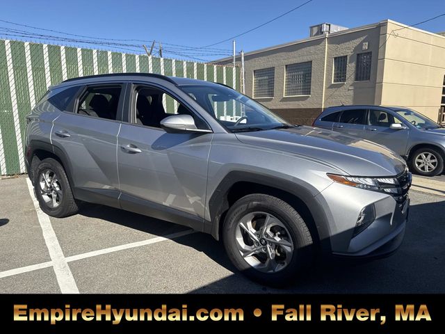 2022 Hyundai Tucson SEL photo 2