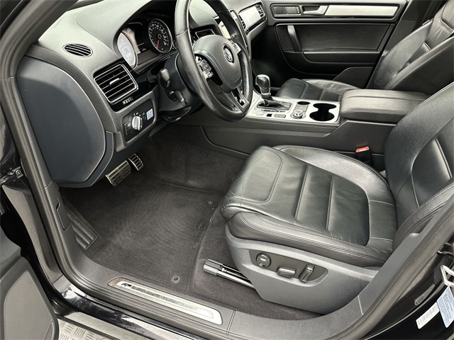 2014 Volkswagen Touareg V6 TDI photo 3
