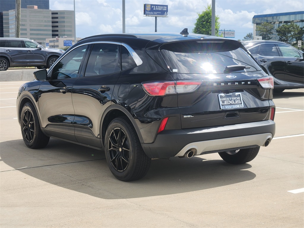 2022 Ford Escape SEL photo 5