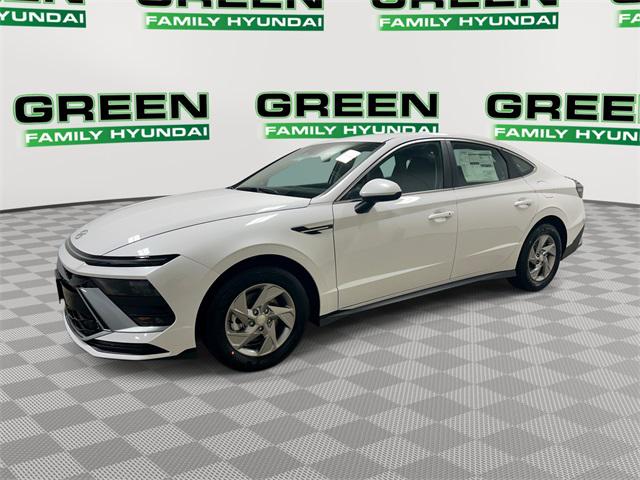 2026 Hyundai Sonata SE's photo