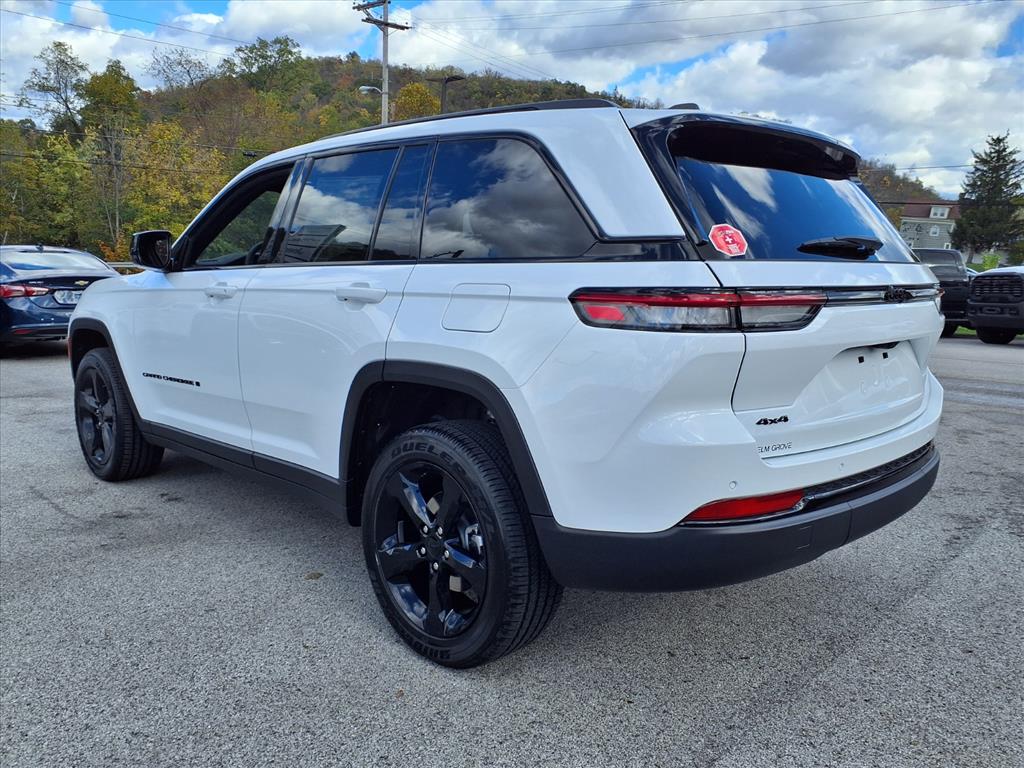 2025 Jeep Grand Cherokee Altitude X photo 3