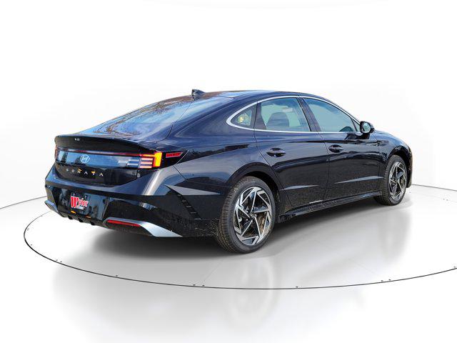 2026 Hyundai Sonata SEL Sport photo 4