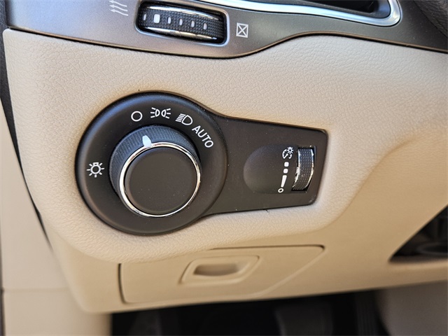 2020 Jeep Cherokee Latitude photo 25