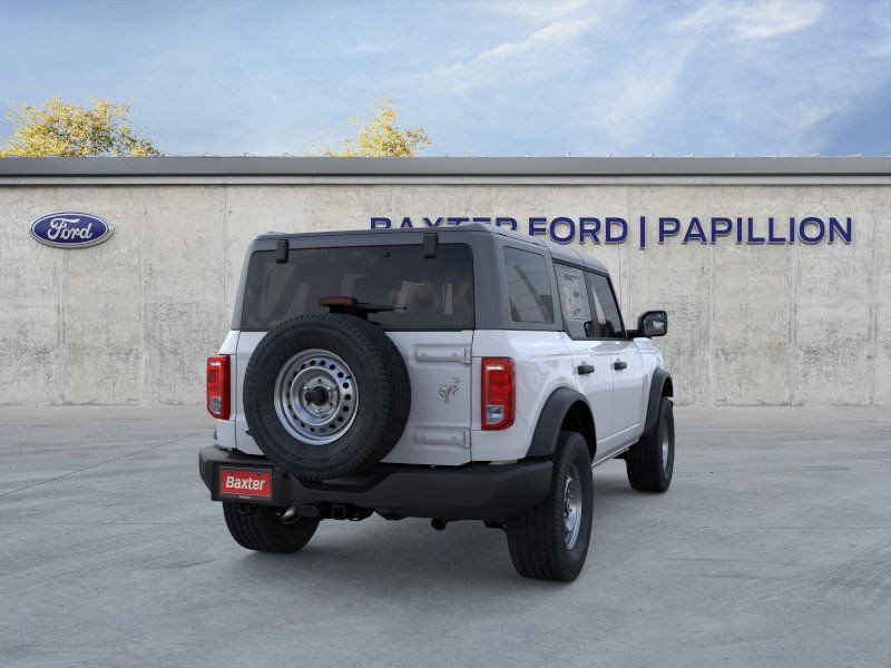 2025 Ford Bronco Base photo 16