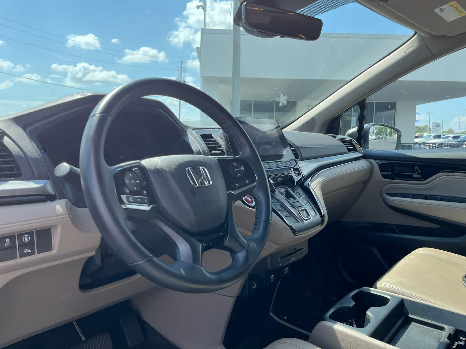 2022 Honda Odyssey Touring photo 8