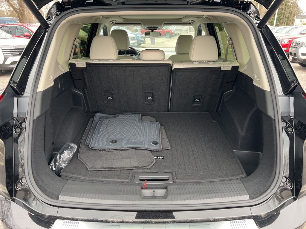 2025 Nissan Rogue SV photo 15