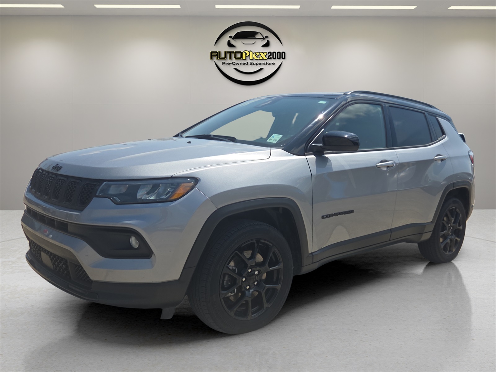 2024 Jeep Compass Latitude photo 2