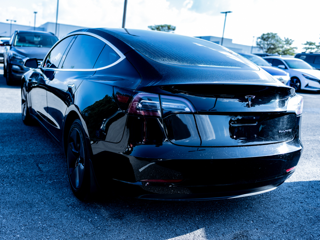 2018 Tesla Model 3 Long Range photo 3