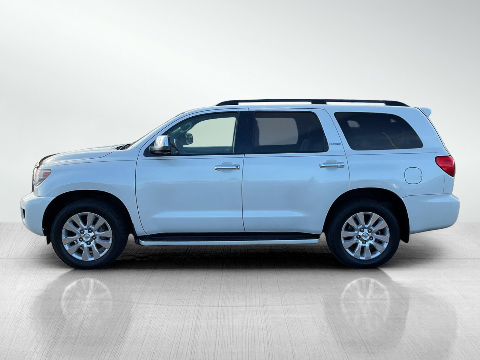 Used 2014 Toyota Sequoia Platinum with VIN 5TDDW5G17ES099920 for sale in Brainerd, Minnesota