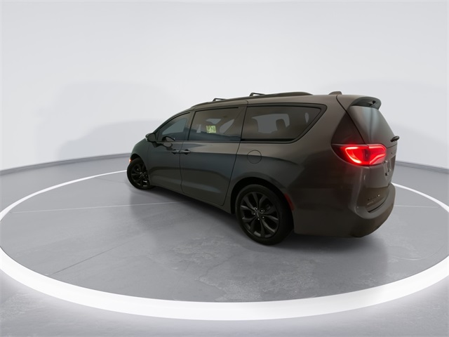 2020 Chrysler Pacifica Limited photo 2