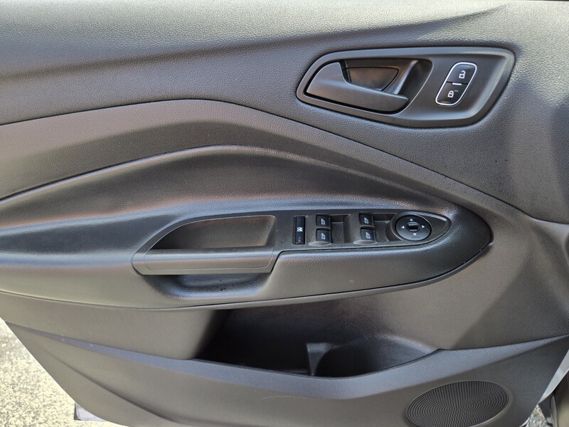 2018 Ford Escape S photo 15