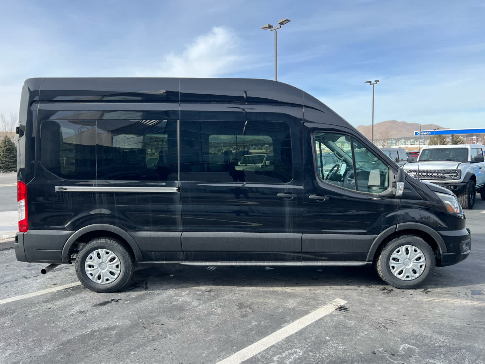 2024 Ford Transit Passenger Van XLT - Photo 6