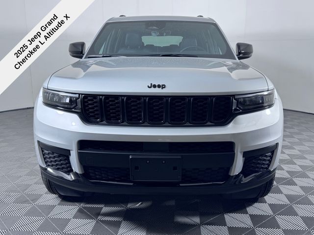 2025 Jeep Grand Cherokee Altitude X photo 3