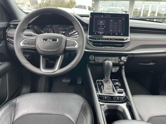 2024 Jeep Compass Trailhawk photo 15