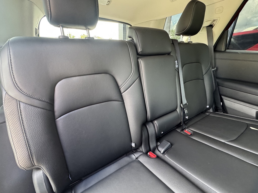 2025 Nissan Pathfinder SL photo 20