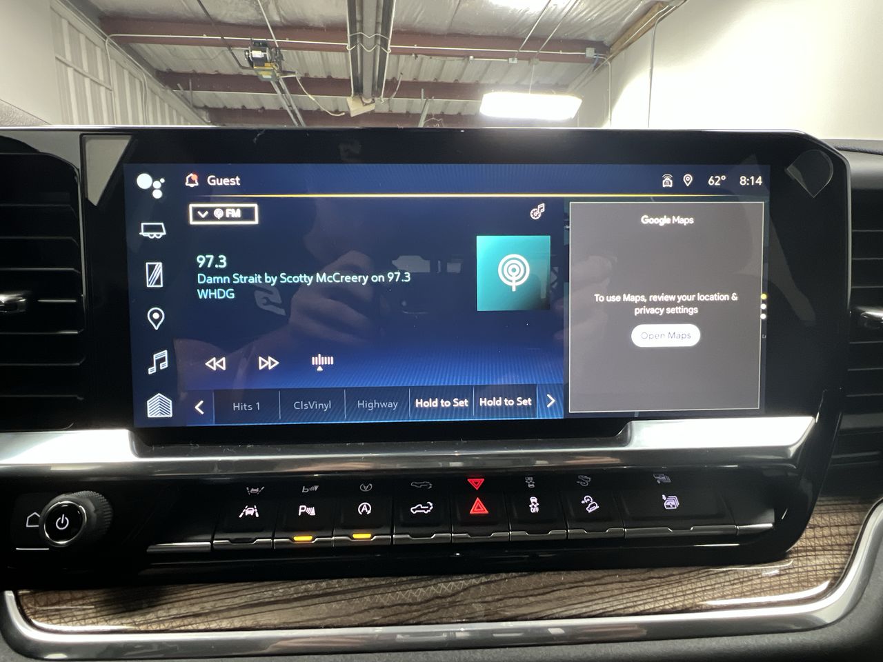 2025 Chevrolet Silverado 1500 RST photo 12