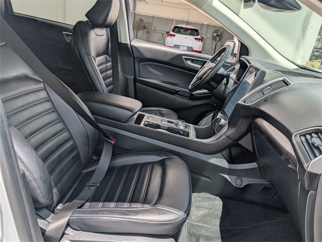 2024 Ford Edge SEL photo 15