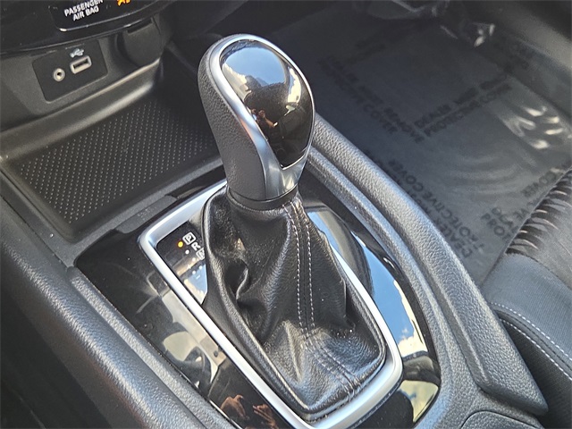 2019 Nissan Rogue S photo 15